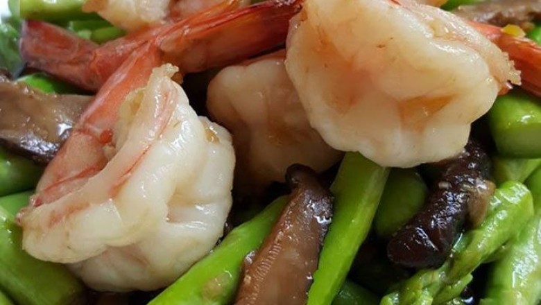 หน่อไม้ฝรั่งผัดกุ้ง อาหารจานเดียว