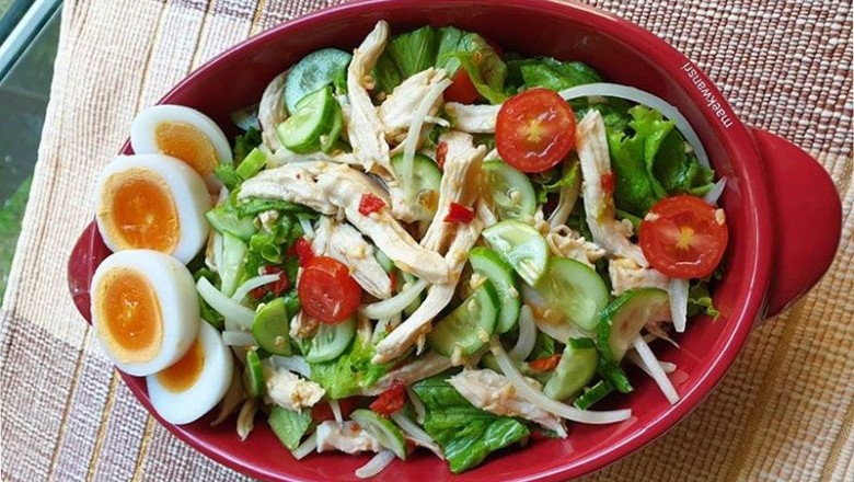 ยำอกไก่ อาหารจานเดียว